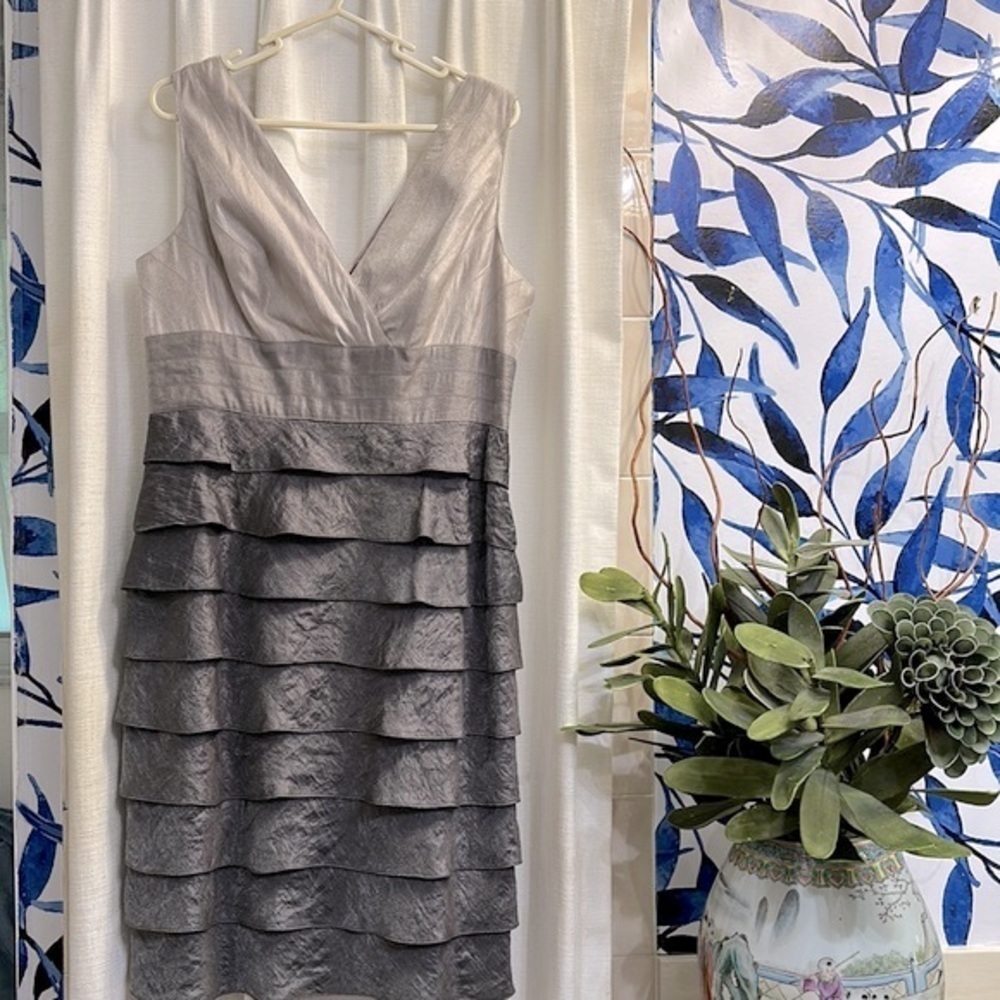 Women’s Adrianne Pappell Occasions Ruffle Tiered Dress Size 14